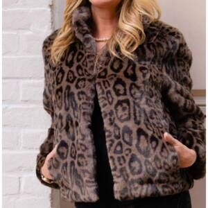 NEW PRETTY RUGGED faux fur reversible bomber jacket in grey leopard
